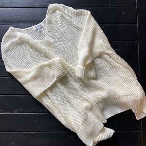 OSFA High Low Knit 3/4 Sleeves